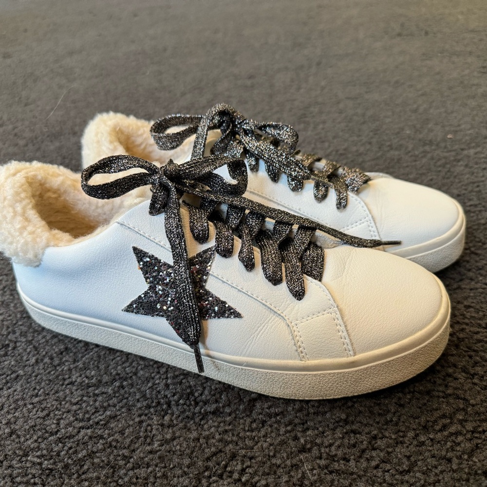 Never worn Steve Madden fur sneakers